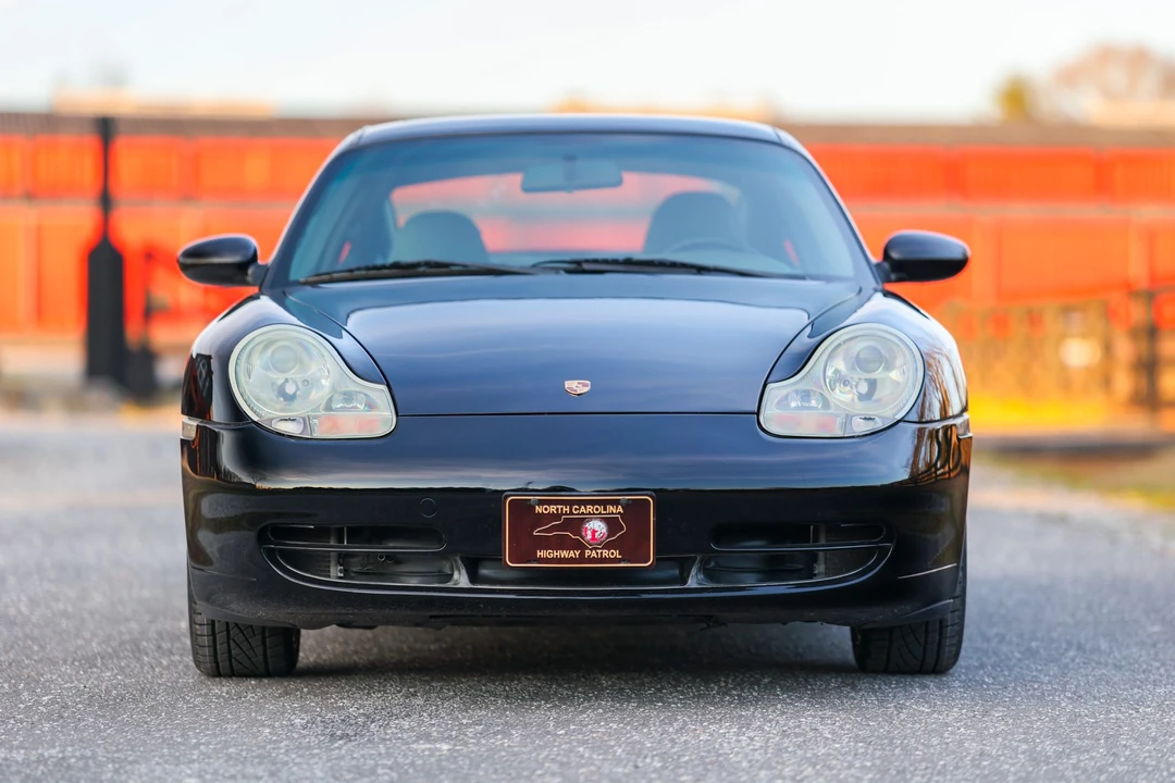 2001 Porsche 996 Carrera - Image 8 of 31