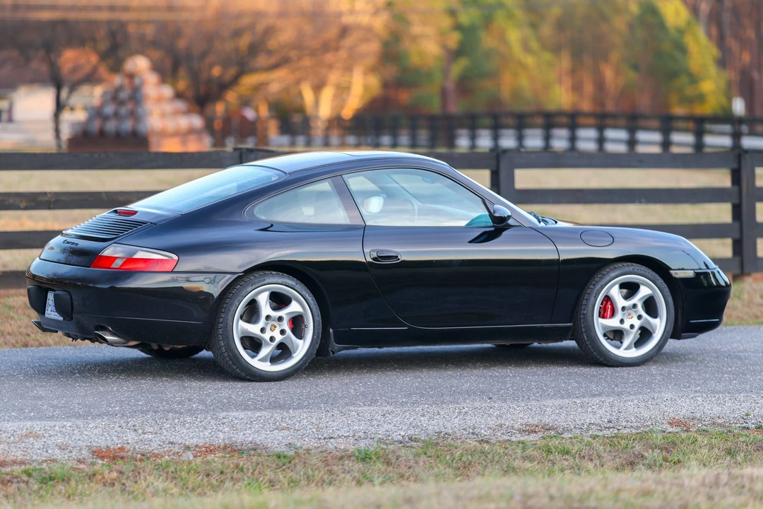 2001 Porsche 996 Carrera - Image 22 of 31