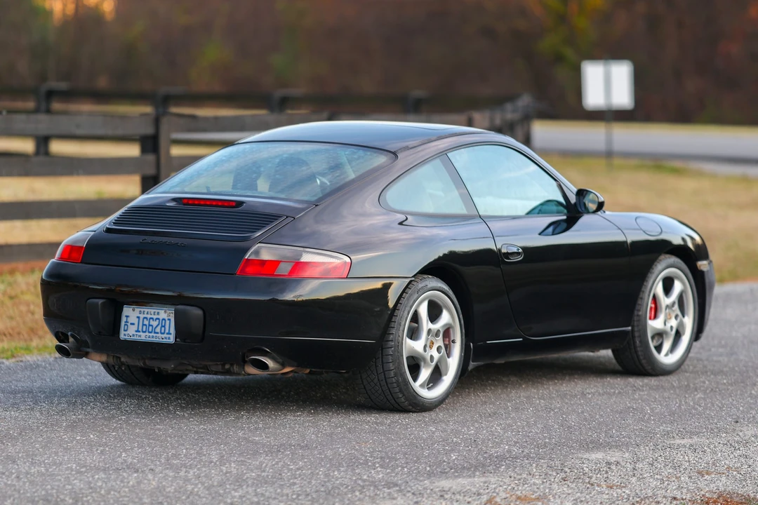 2001 Porsche 996 Carrera - Image 25 of 31
