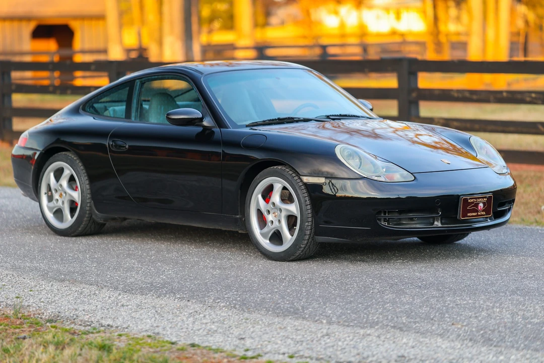 2001 Porsche 996 Carrera - Image 16 of 31