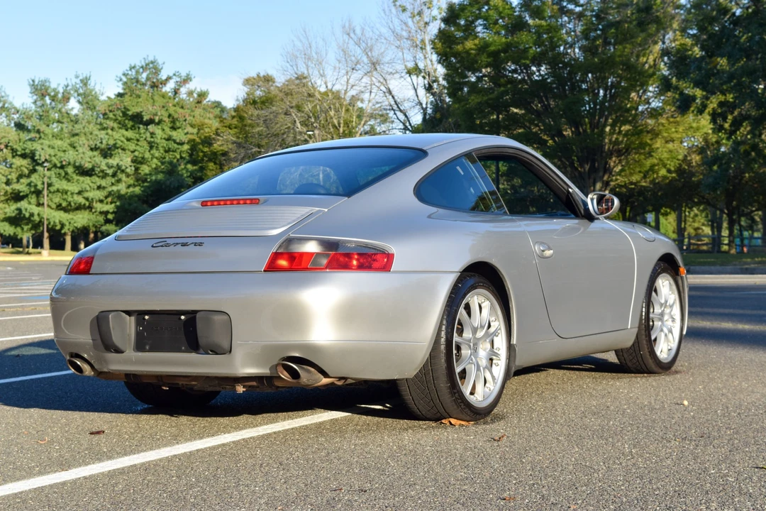 2001 Porsche 996 Carrera - Image 31 of 31