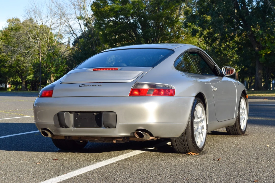 2001 Porsche 996 Carrera - Image 30 of 31