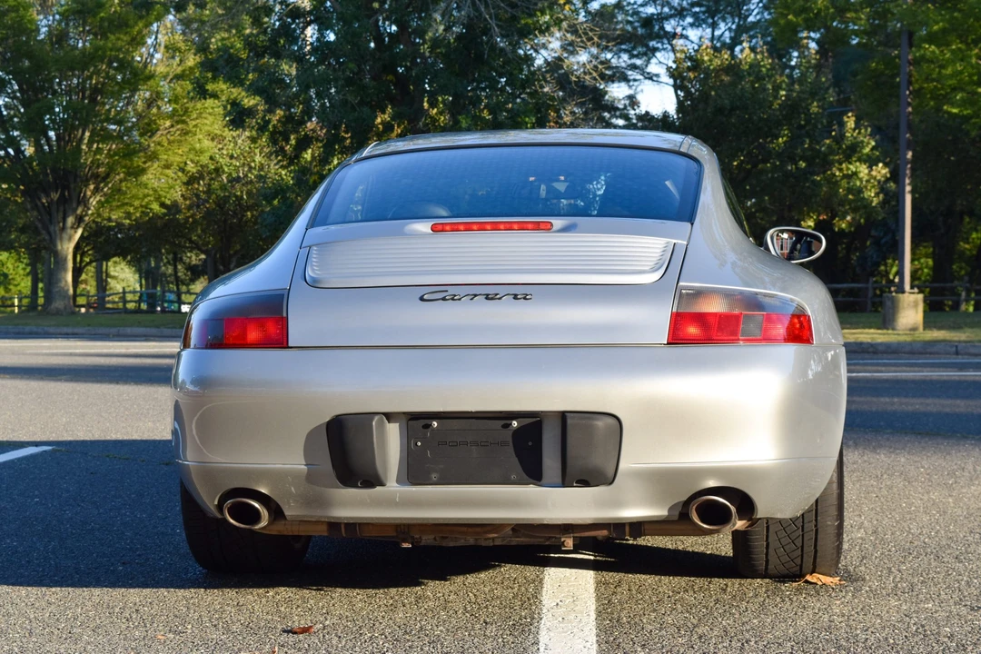 2001 Porsche 996 Carrera - Image 28 of 31