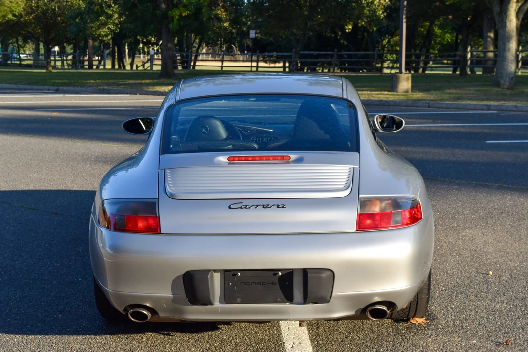 2001 Porsche 996 Carrera - Image 27 of 31