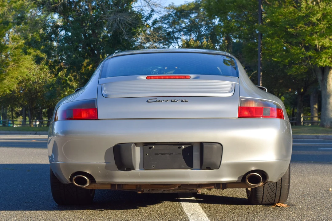 2001 Porsche 996 Carrera - Image 26 of 31