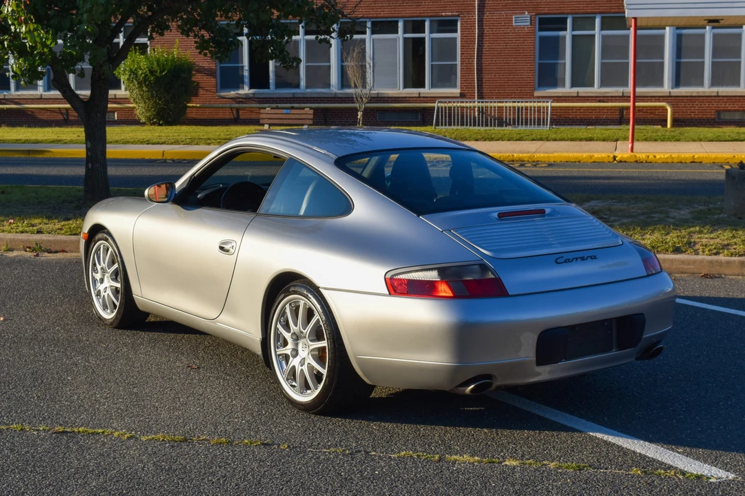 2001 Porsche 996 Carrera - Image 21 of 31