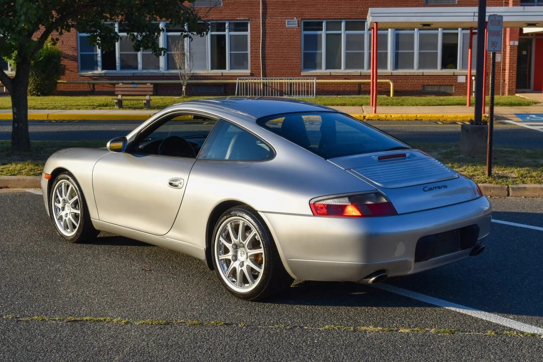 2001 Porsche 996 Carrera - Image 20 of 31