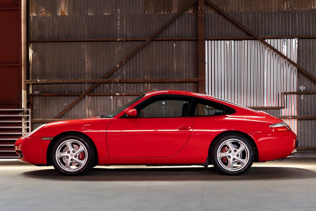 2001 Porsche 996 Carrera - Image 5 of 31