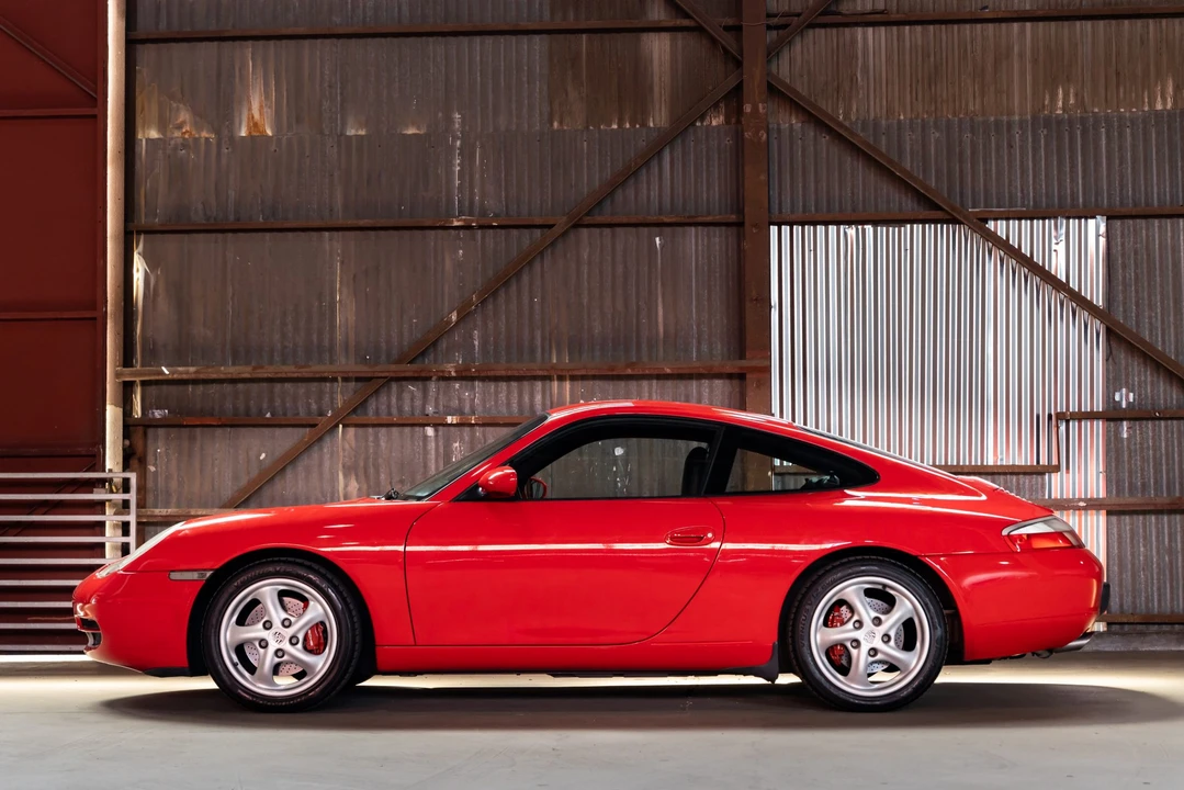 2001 Porsche 996 Carrera - Image 7 of 31