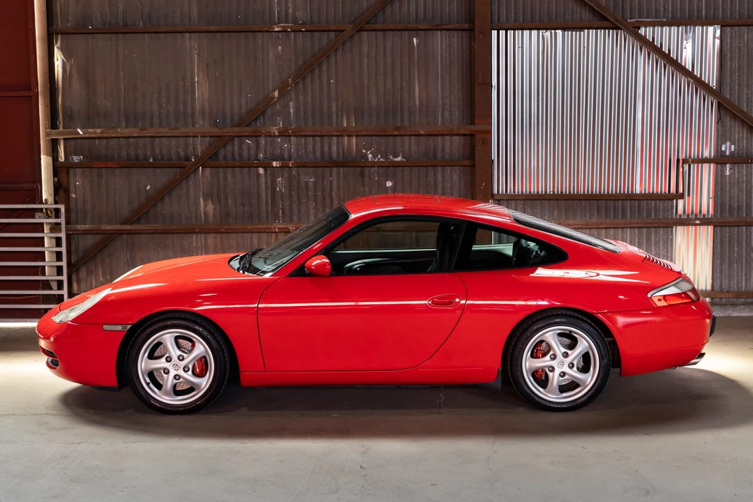 2001 Porsche 996 Carrera - Image 6 of 31