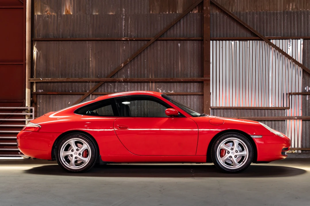 2001 Porsche 996 Carrera - Image 22 of 31