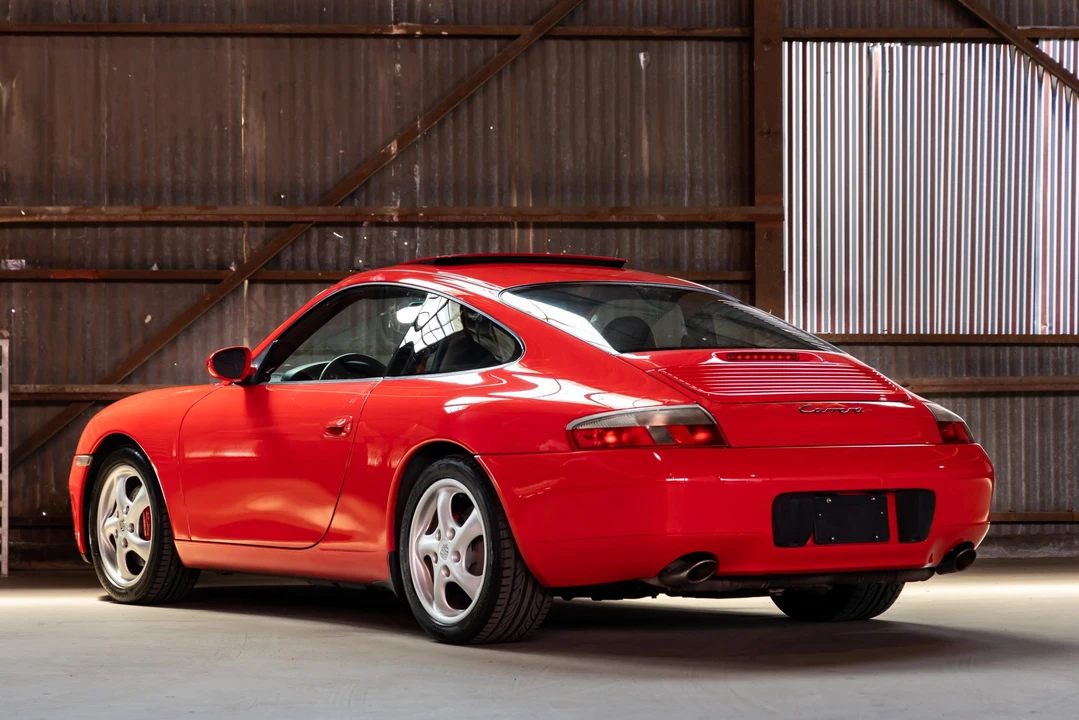 2001 Porsche 996 Carrera - Image 8 of 31
