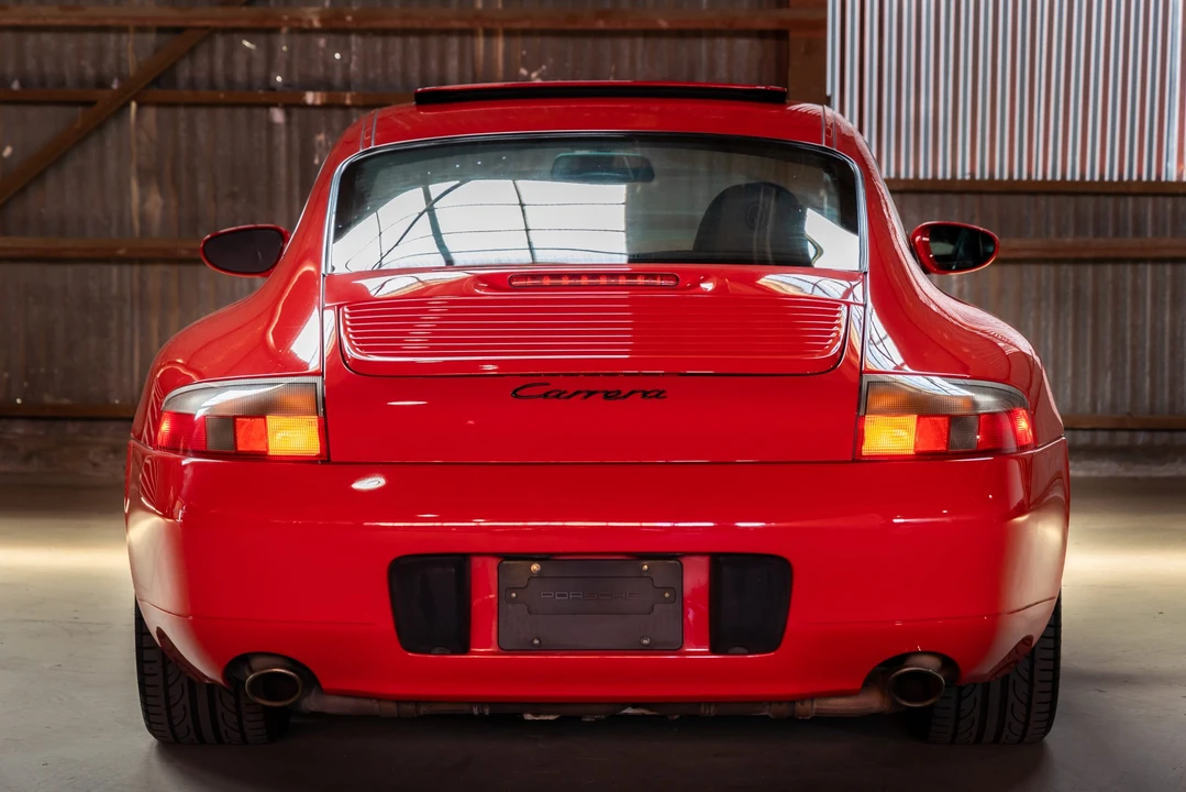 2001 Porsche 996 Carrera - Image 14 of 31
