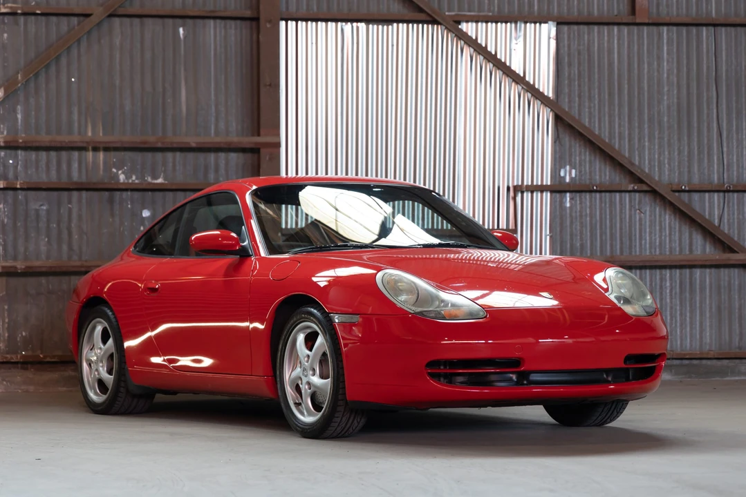 2001 Porsche 996 Carrera - Image 24 of 31