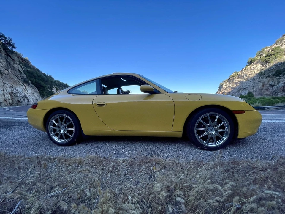 2001 Porsche 996 Carrera - Image 25 of 31
