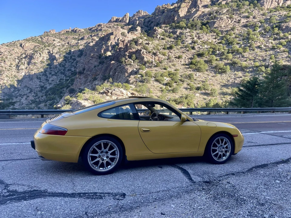 2001 Porsche 996 Carrera - Image 24 of 31