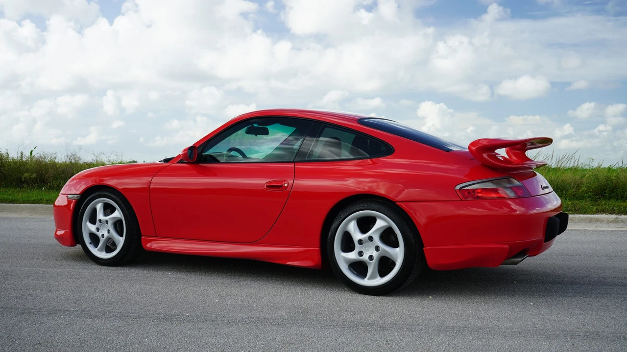 2001 Porsche 996 Carrera - Image 17 of 31