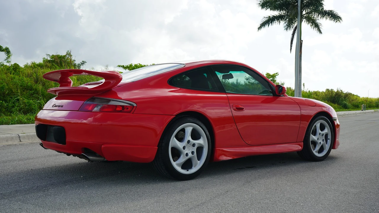 2001 Porsche 996 Carrera - Image 12 of 31
