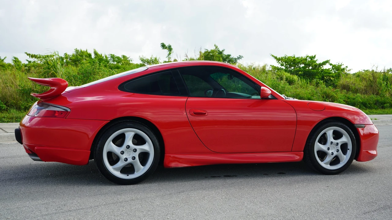 2001 Porsche 996 Carrera - Image 11 of 31