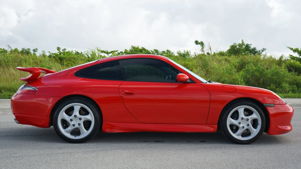 2001 Porsche 996 Carrera - Image 9 of 31