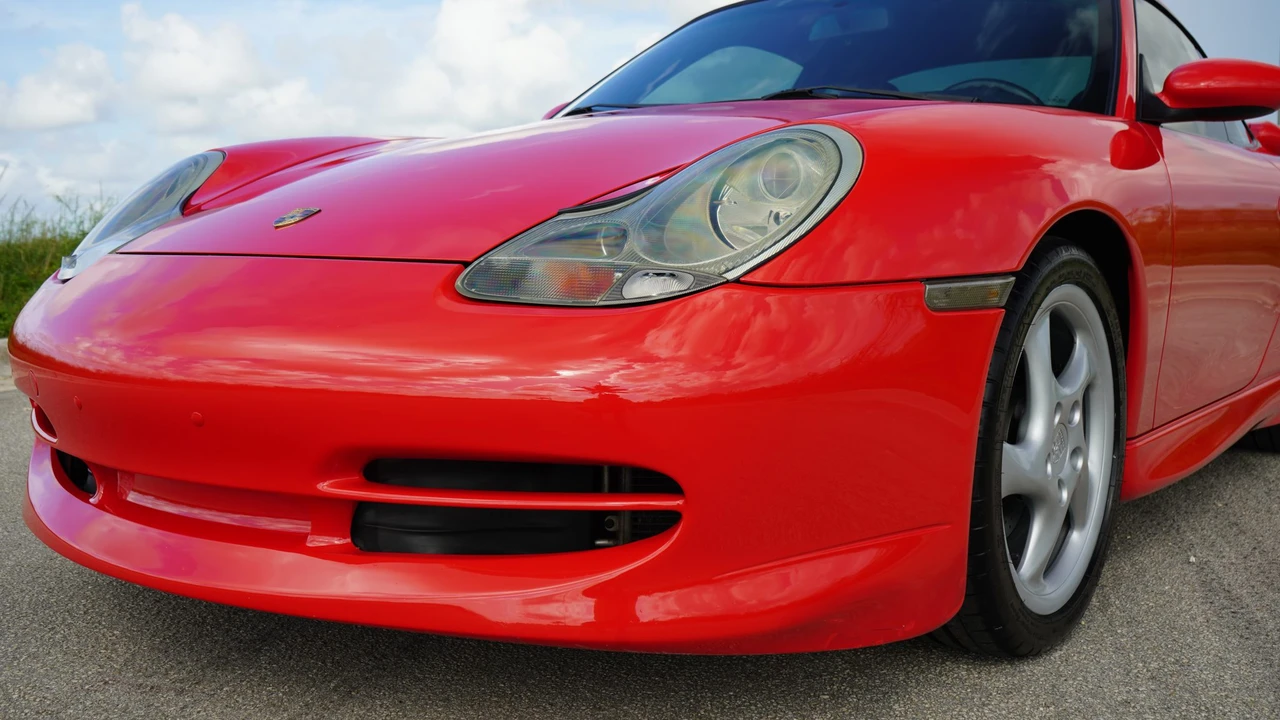 2001 Porsche 996 Carrera - Image 25 of 31