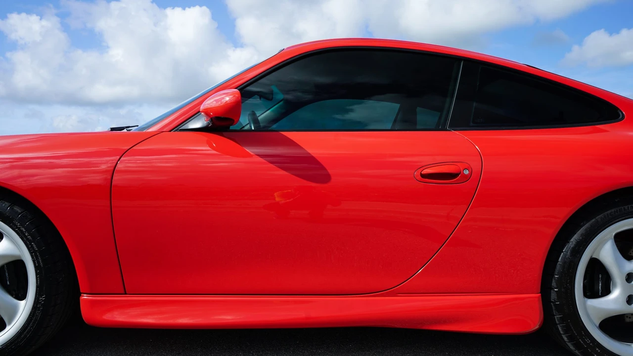 2001 Porsche 996 Carrera - Image 19 of 31