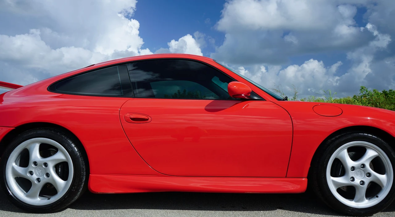 2001 Porsche 996 Carrera - Image 10 of 31