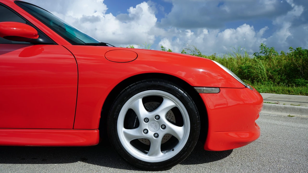 2001 Porsche 996 Carrera - Image 22 of 31