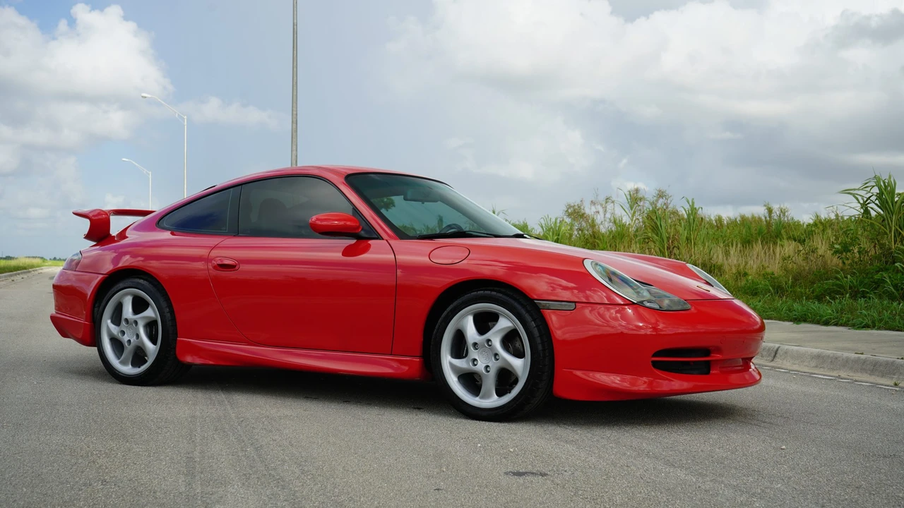 2001 Porsche 996 Carrera - Image 8 of 31