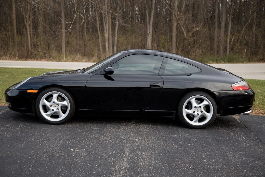 2001 Porsche 996 Carrera - Image 10 of 31