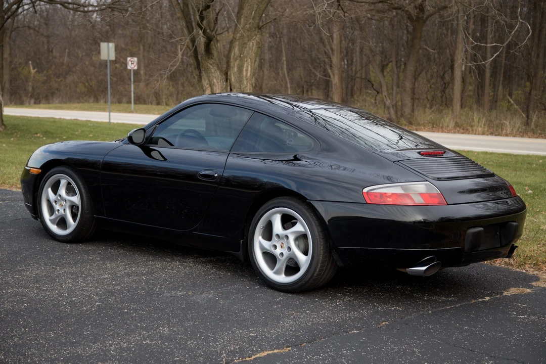 2001 Porsche 996 Carrera - Image 9 of 31