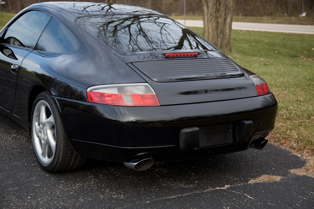 2001 Porsche 996 Carrera - Image 23 of 31