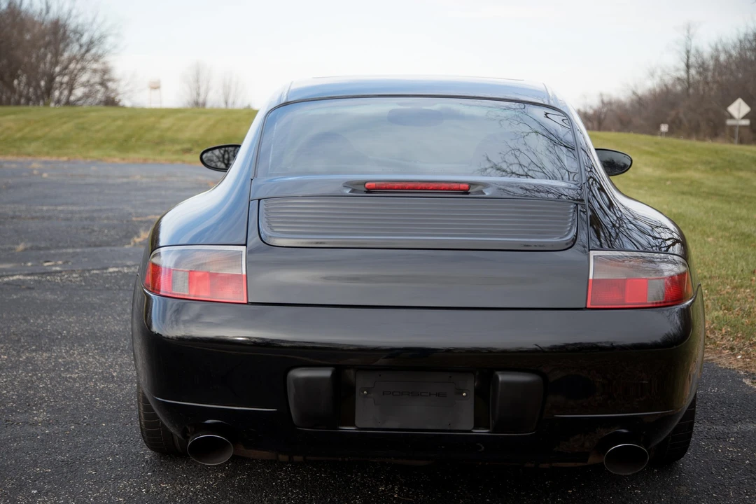 2001 Porsche 996 Carrera - Image 8 of 31