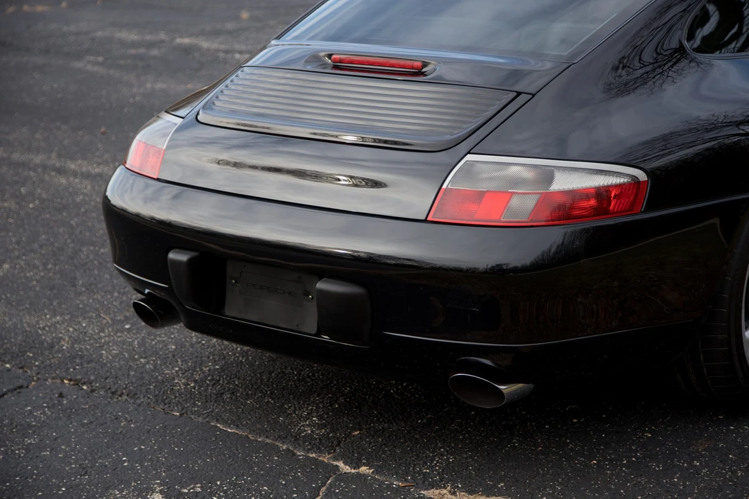 2001 Porsche 996 Carrera - Image 24 of 31