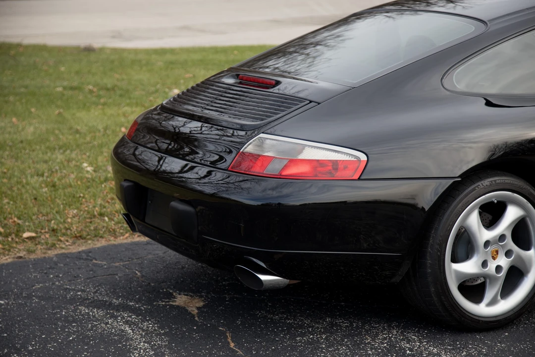 2001 Porsche 996 Carrera - Image 26 of 31