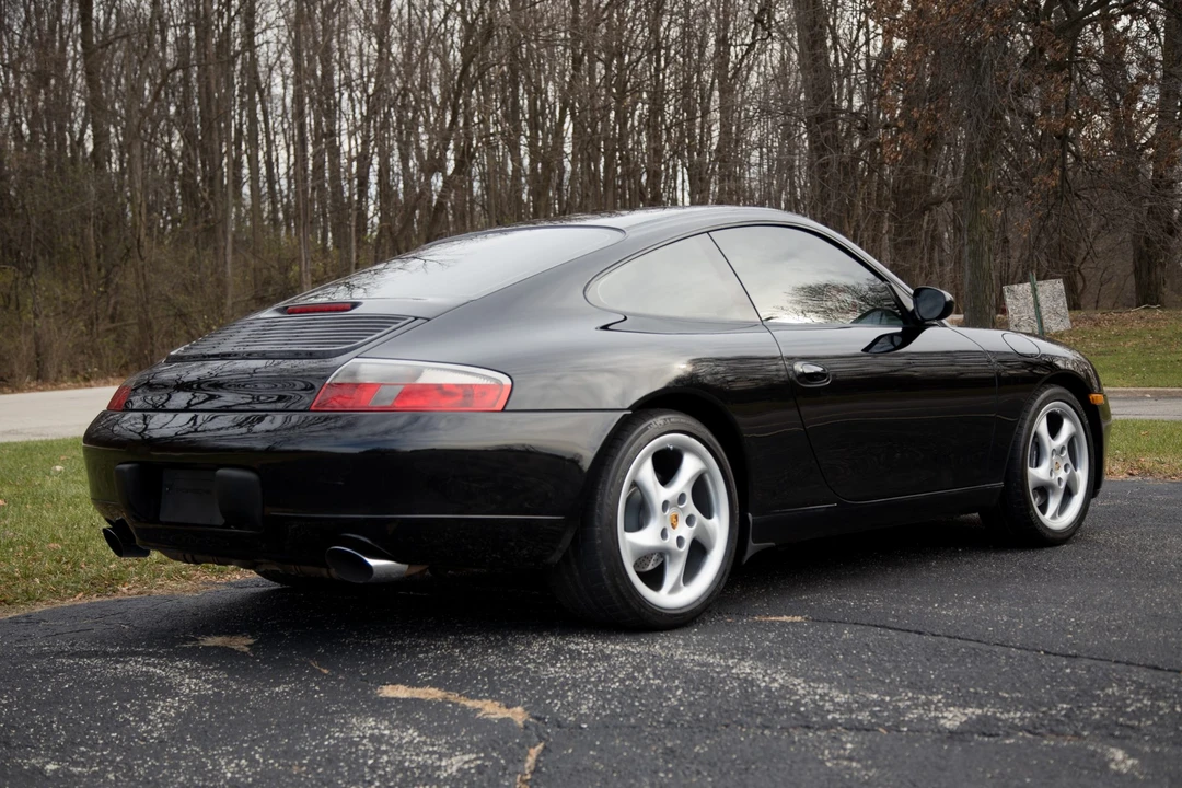 2001 Porsche 996 Carrera - Image 15 of 31