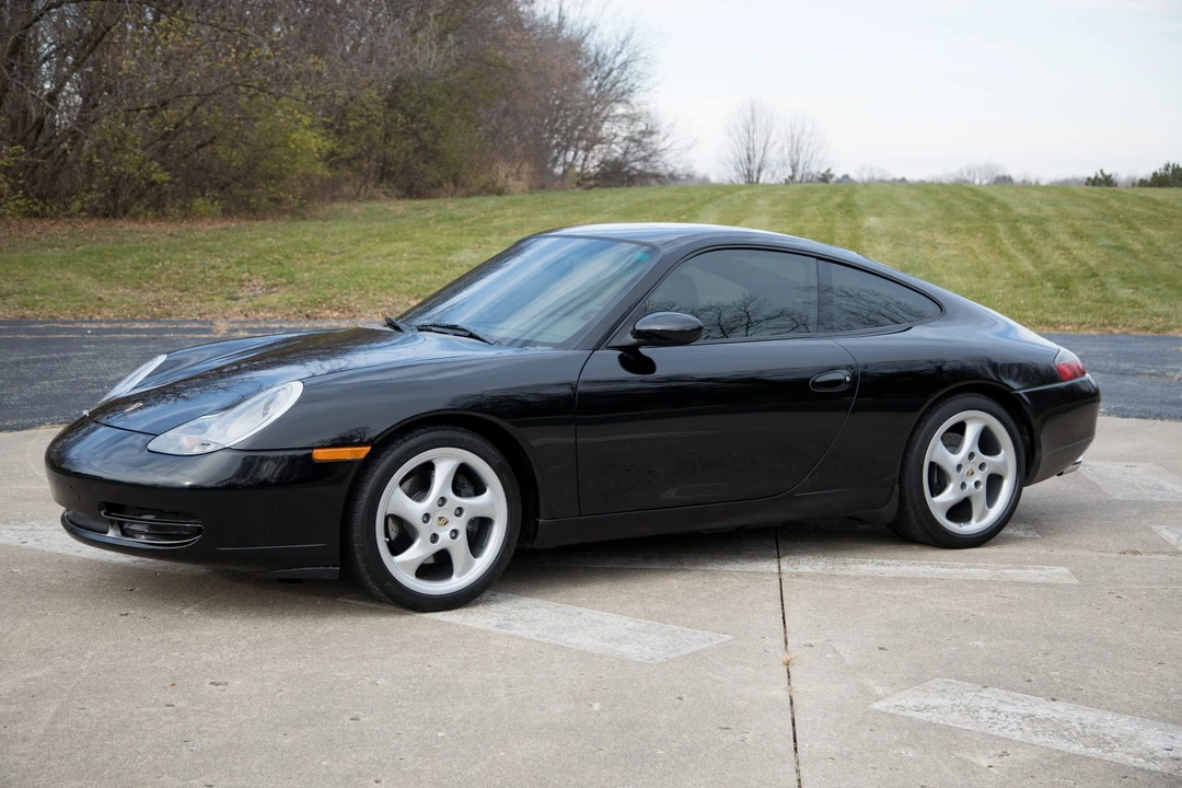 2001 Porsche 996 Carrera - Image 2 of 31