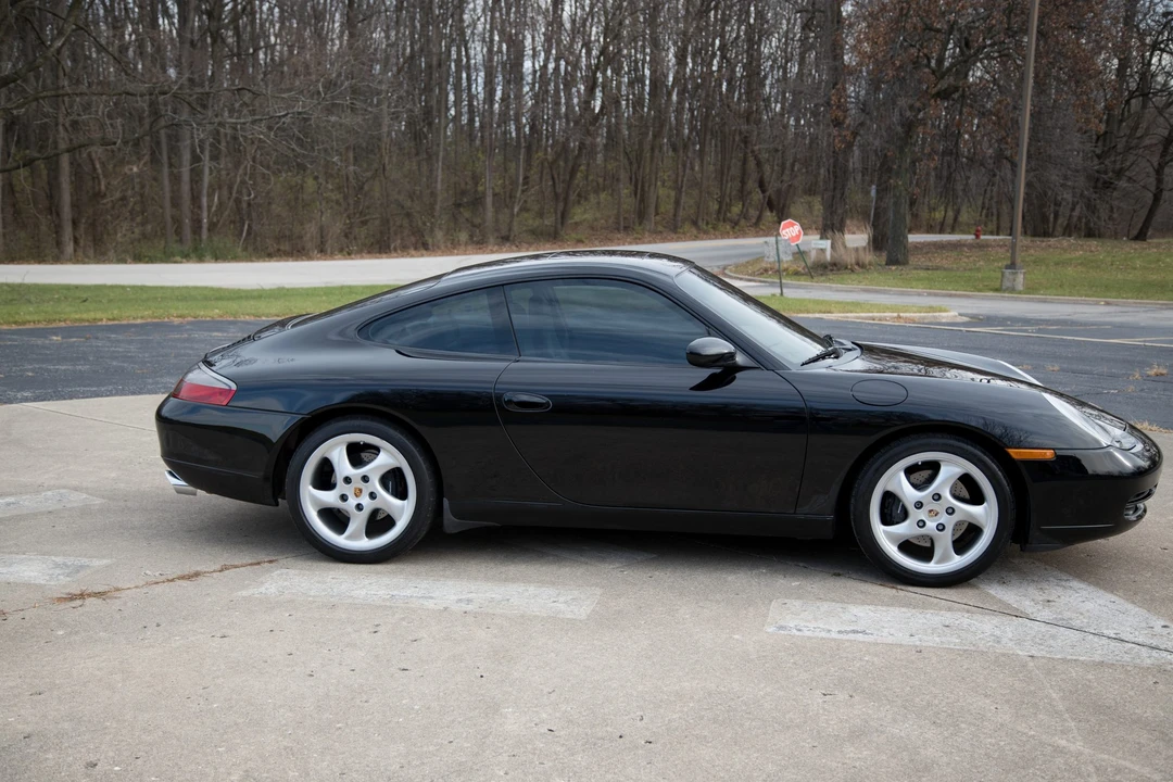 2001 Porsche 996 Carrera - Image 5 of 31