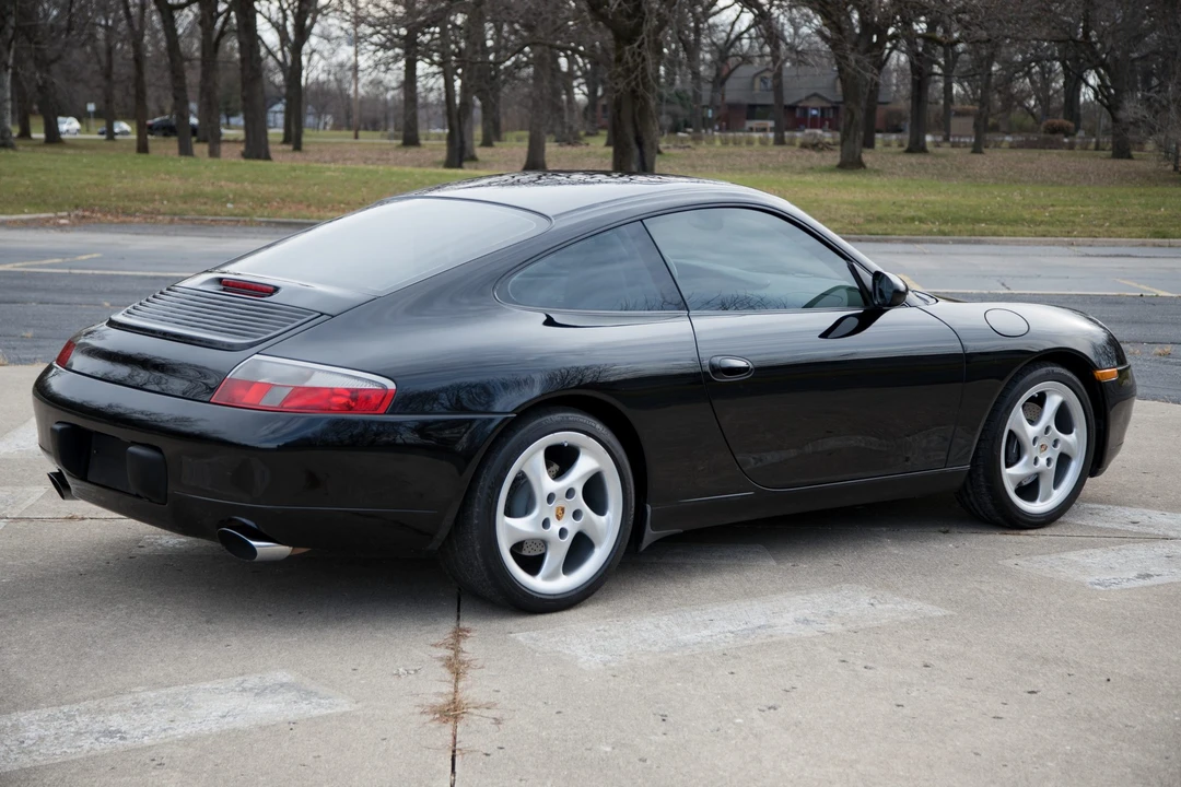 2001 Porsche 996 Carrera - Image 6 of 31