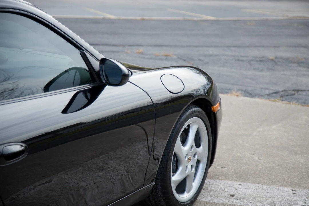 2001 Porsche 996 Carrera - Image 28 of 31