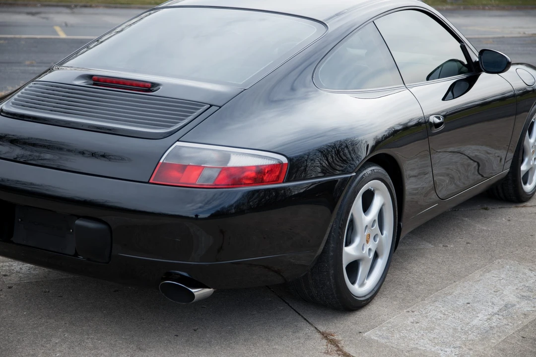 2001 Porsche 996 Carrera - Image 7 of 31