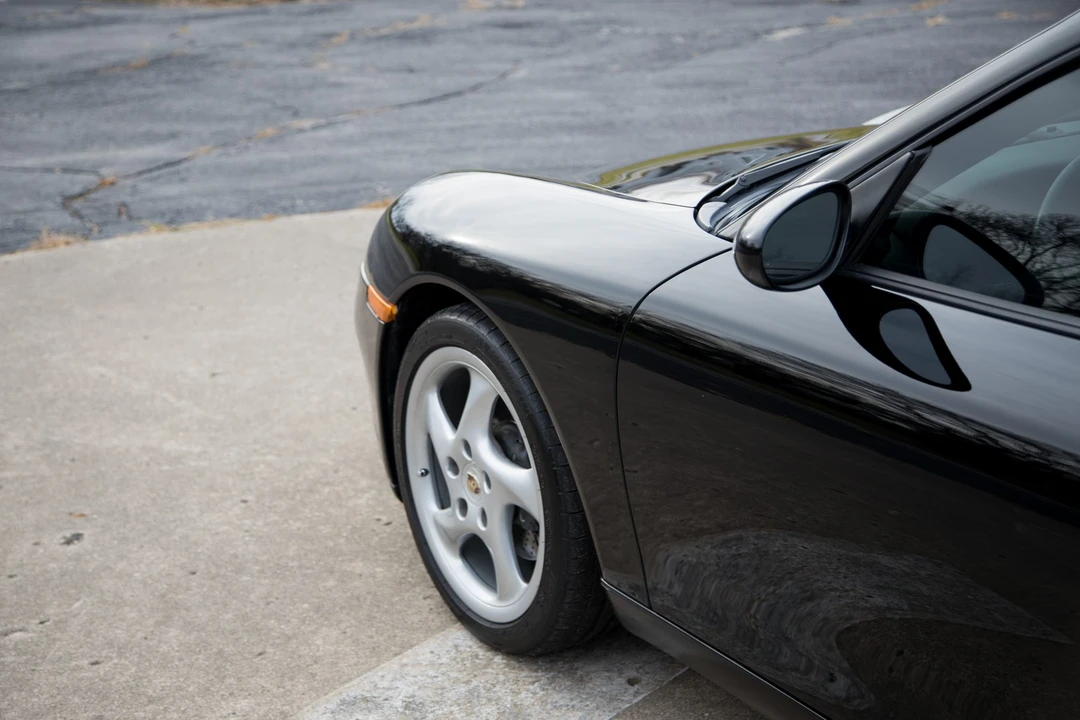 2001 Porsche 996 Carrera - Image 19 of 31