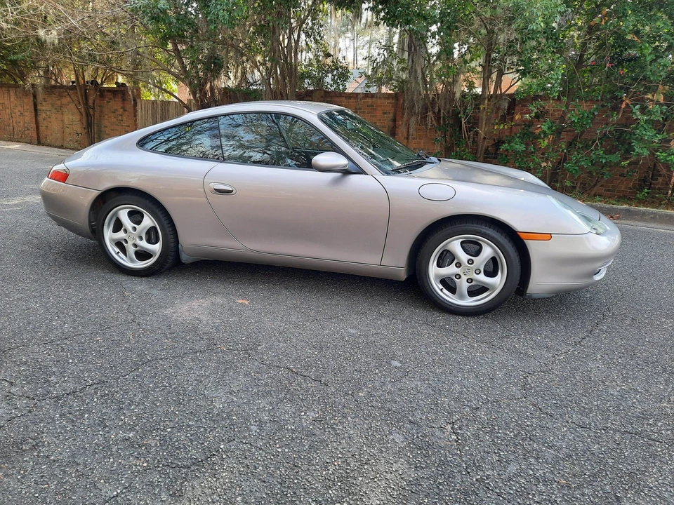 2001 Porsche 996 Carrera - Image 26 of 31