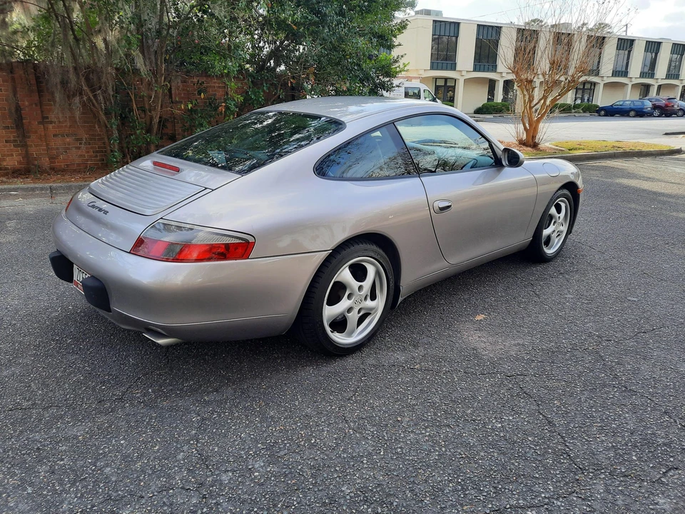 2001 Porsche 996 Carrera - Image 19 of 31
