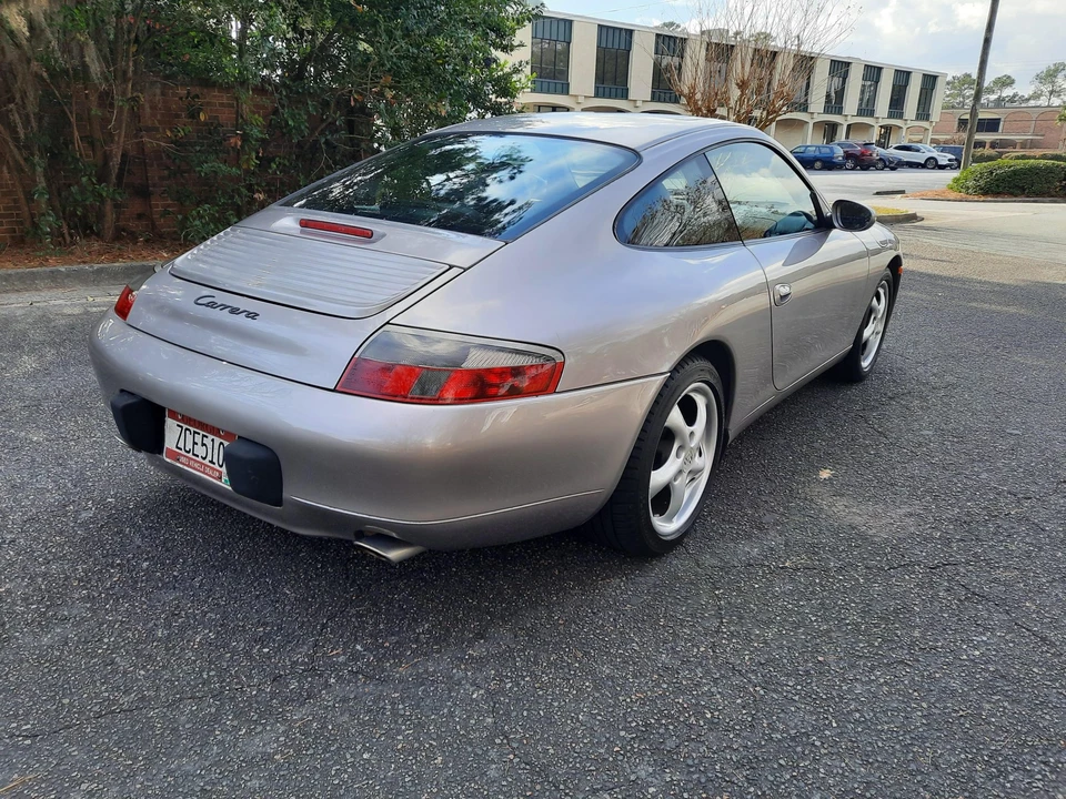 2001 Porsche 996 Carrera - Image 16 of 31