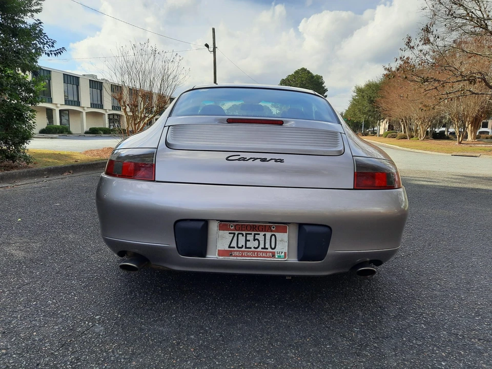 2001 Porsche 996 Carrera - Image 12 of 31