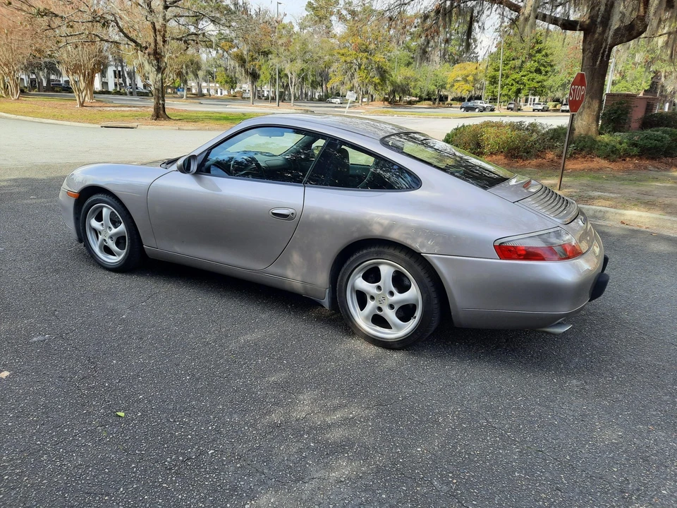 2001 Porsche 996 Carrera - Image 6 of 31