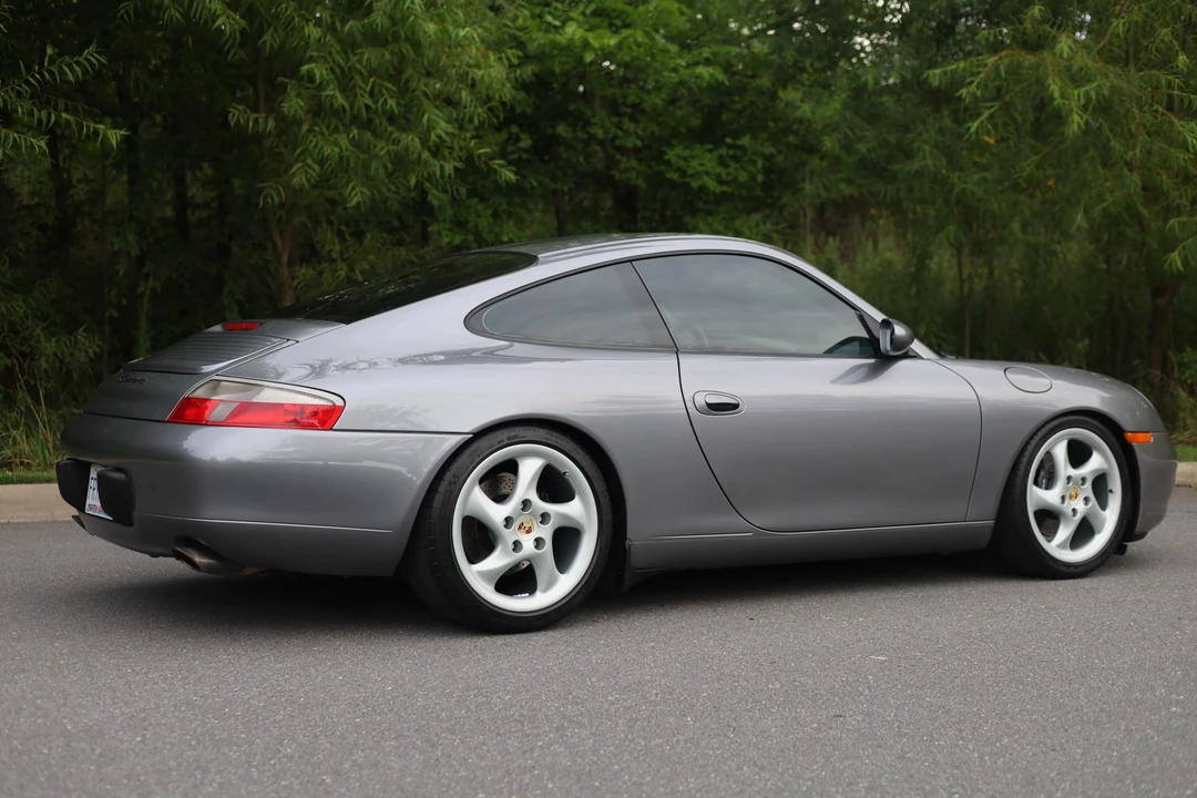 2001 Porsche 996 Carrera - Image 16 of 31
