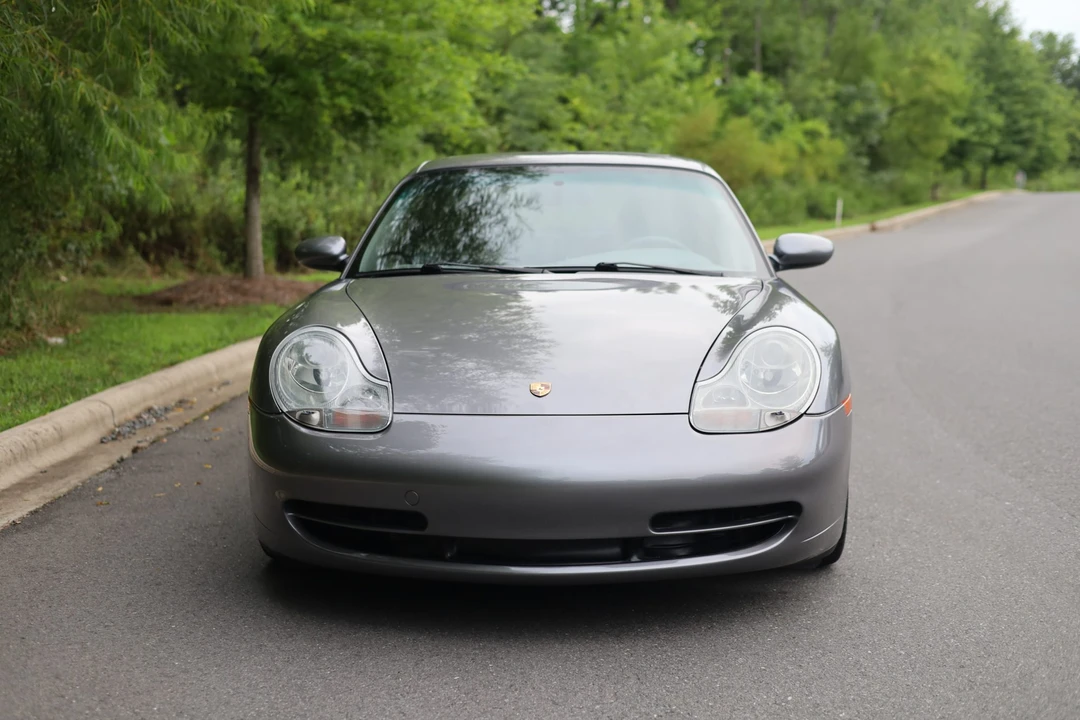 2001 Porsche 996 Carrera - Image 12 of 31
