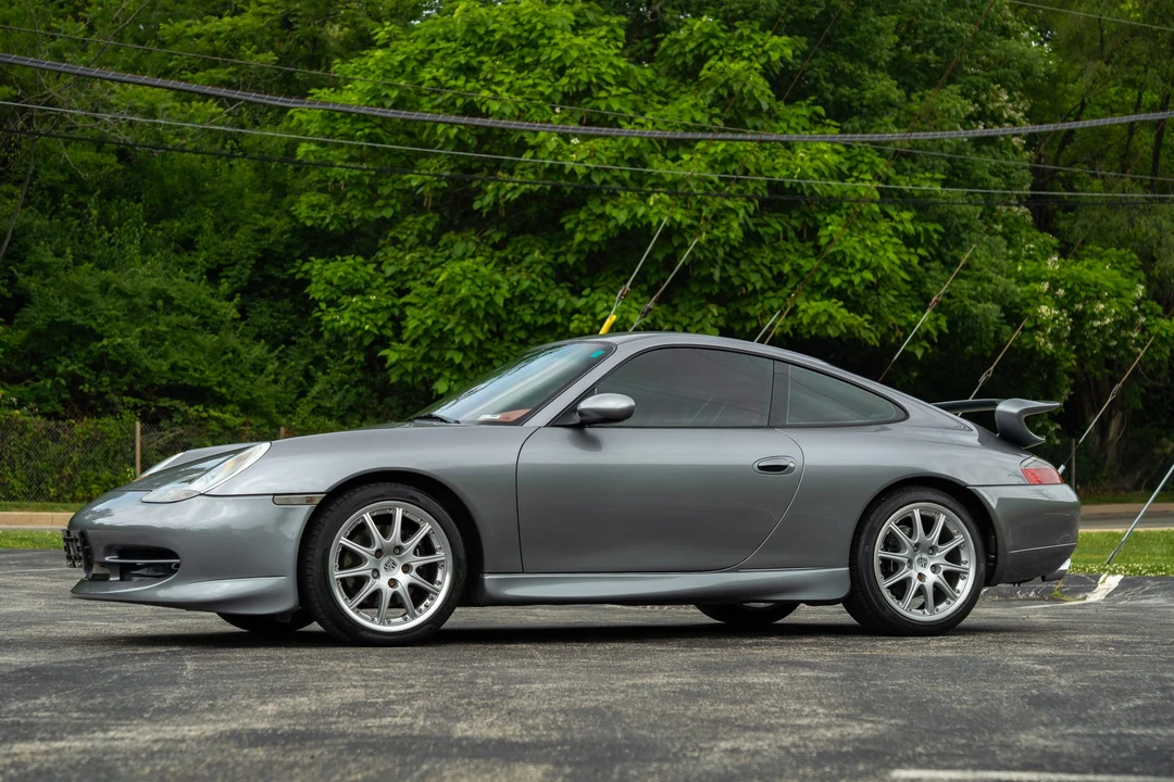 2001 Porsche 996 Carrera - Image 9 of 31